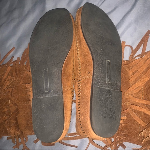 Minnetonka 3 Tier Boots Sz 9 - Picture 3 of 3